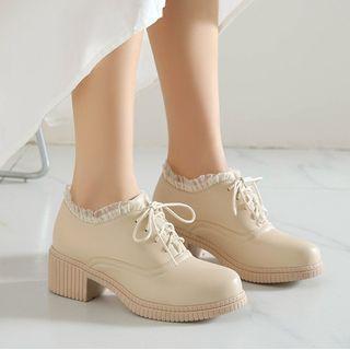 Chunky Heel Ruffled Lace-up Shoes