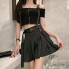 Short-sleeve Cropped T-shirt / Belted Pleated Skirt / Set