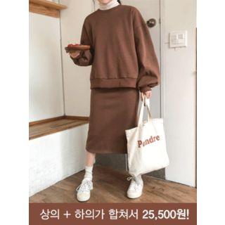 Set: Loose-fit Pullover + H-line Midi Skirt