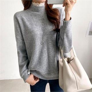 Lace-trim Turtle-neck Knit Top