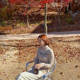 Letter Print Turtleneck Top