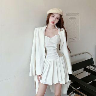 Spaghetti Strap Pleated Dress / Plain Oversized Blazer