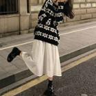Floral Print Sweater / Plain Midi Skirt