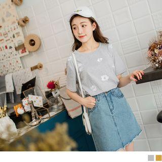 Cutesy Floral Cringed Top