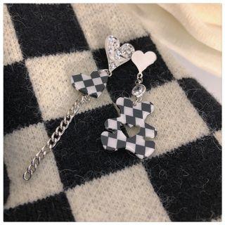Bear Heart Checker Asymmetrical Alloy Dangle Earring