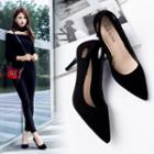 Hollow Out Pointy-toe Pumps