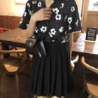 Short-sleeve Flower Printed Shirt / Pleated Skirt
