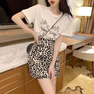 Short-sleeve Letter Print T-shirt / Leopard Print Mini Skirt