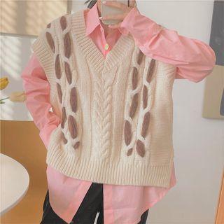 Shirt / Dotted Sweater Vest