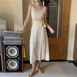 Camisole Top / Slit A-line Midi Skirt