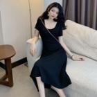 Short-sleeve Open-back Midi A-line Dress Black - One Size