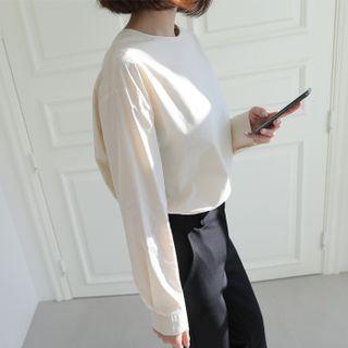 Round-neck Keyhole-back Blouse
