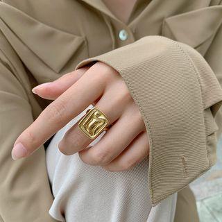 Irregular Motif Ring