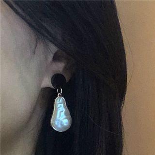 Irregular Pearl Dangle Earring