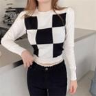 Plaid Long-sleeve Cropped Knit Top Black & White - One Size