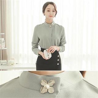 Mock-neck Metal-flower Blouse