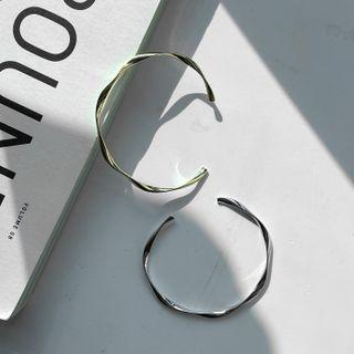Basic Twisted Bangle