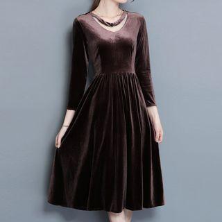 Hoop Detail Long Sleeve Velvet Midi Dress
