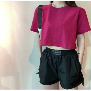 Short-sleeve Cropped T-shirt / Wide Leg Shorts