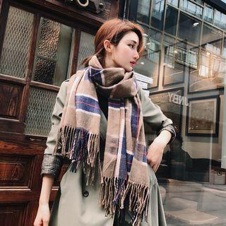 Plaid Tasseled Knit Scarf