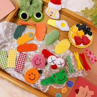 Set Of 4: Hair Clips + Hair Tie (various Designs)