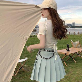Tie-back Skinny Crop T-shirt / High-waist Pleated Mini Skirt