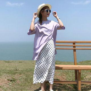 Slit Short-sleeve T-shirt / Dotted Midi Skirt