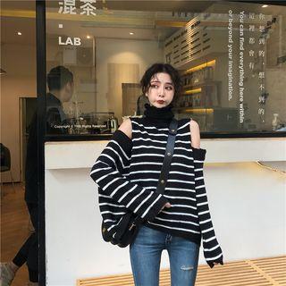 Off-shoulder Striped Knit Top / Skinny Jeans