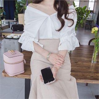 Off-shoulder Slit-cuff Ruffled Blouse