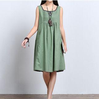 Tipped Sleeveless Dress
