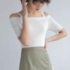 Cold-shoulder Short-sleeve Knit Top