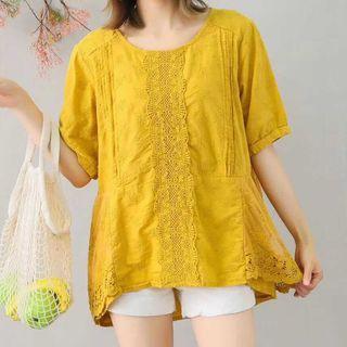 Elbow-sleeve High-low Lace Top