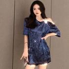 Off-shoulder Short-sleeve Long T-shirt