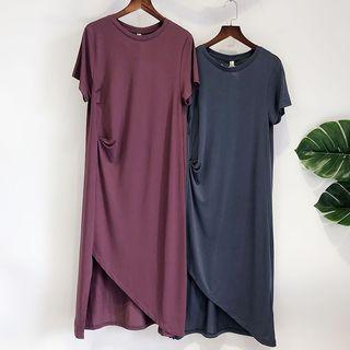 Short-sleeve Crinkled Asymmetric Midi T-shirt Dress