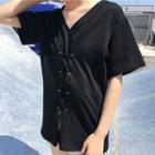Lace-up Lettering V-neck T-shirt