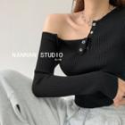 Asymmetric Stretched Knit Top