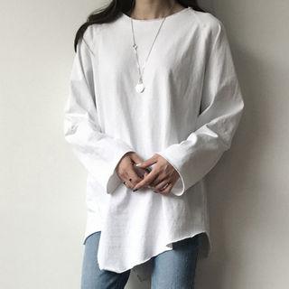 Raglan-sleeve Cutout-hem T-shirt