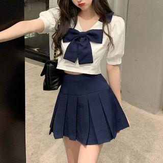 Short-sleeve Bow Accent Top / Pleated Skirt