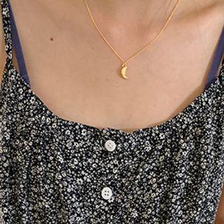 Crescent Pendant Chain Necklace Gold - One Size