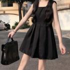 Sleeveless Pleated Mini A-line Dress / Single-breasted Cape