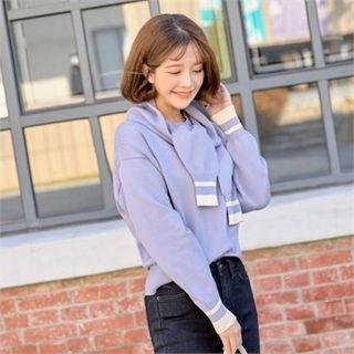 Crew-neck Contrast-trim Sweater With Scarf