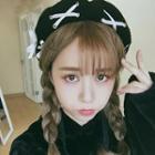 Lace-up Beret