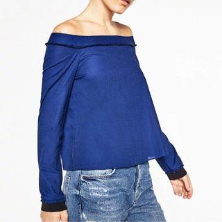Off-shoulder Slit-back Cropped Top