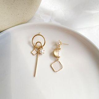Non-matching Faux Pearl Square & Bar Dangle Earring