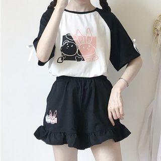 Printed Short-sleeve T-shirt / Ruffle Trim Shorts