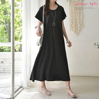 Pocket-front Maxi T-shirt Dress