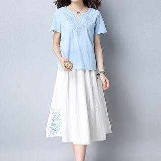 Set: Flower Embroidered Short Sleeve T-shirt + Midi Flared Skirt