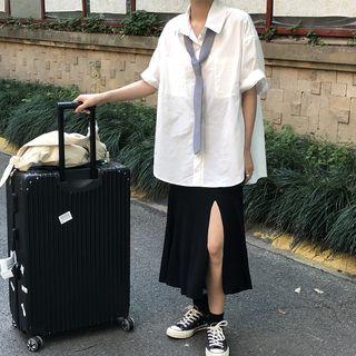 Short-sleeve Plain Shirt / Split-hem Skirt