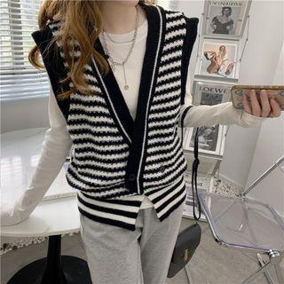 Pattered Sweater Vest