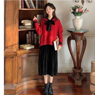 Sleeveless Midi Pleated Dress / V-neck Sweater